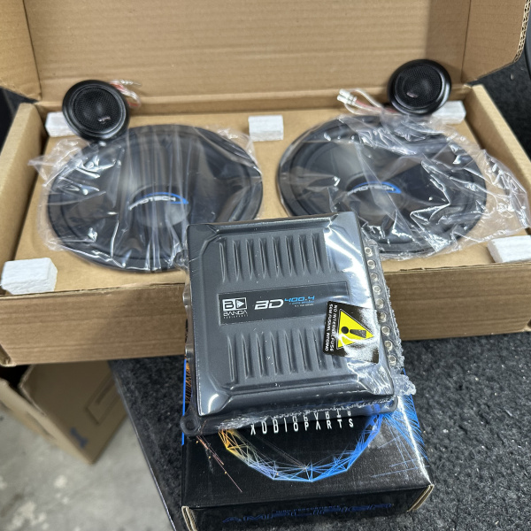 4 Subs EX900 + Banda 8K